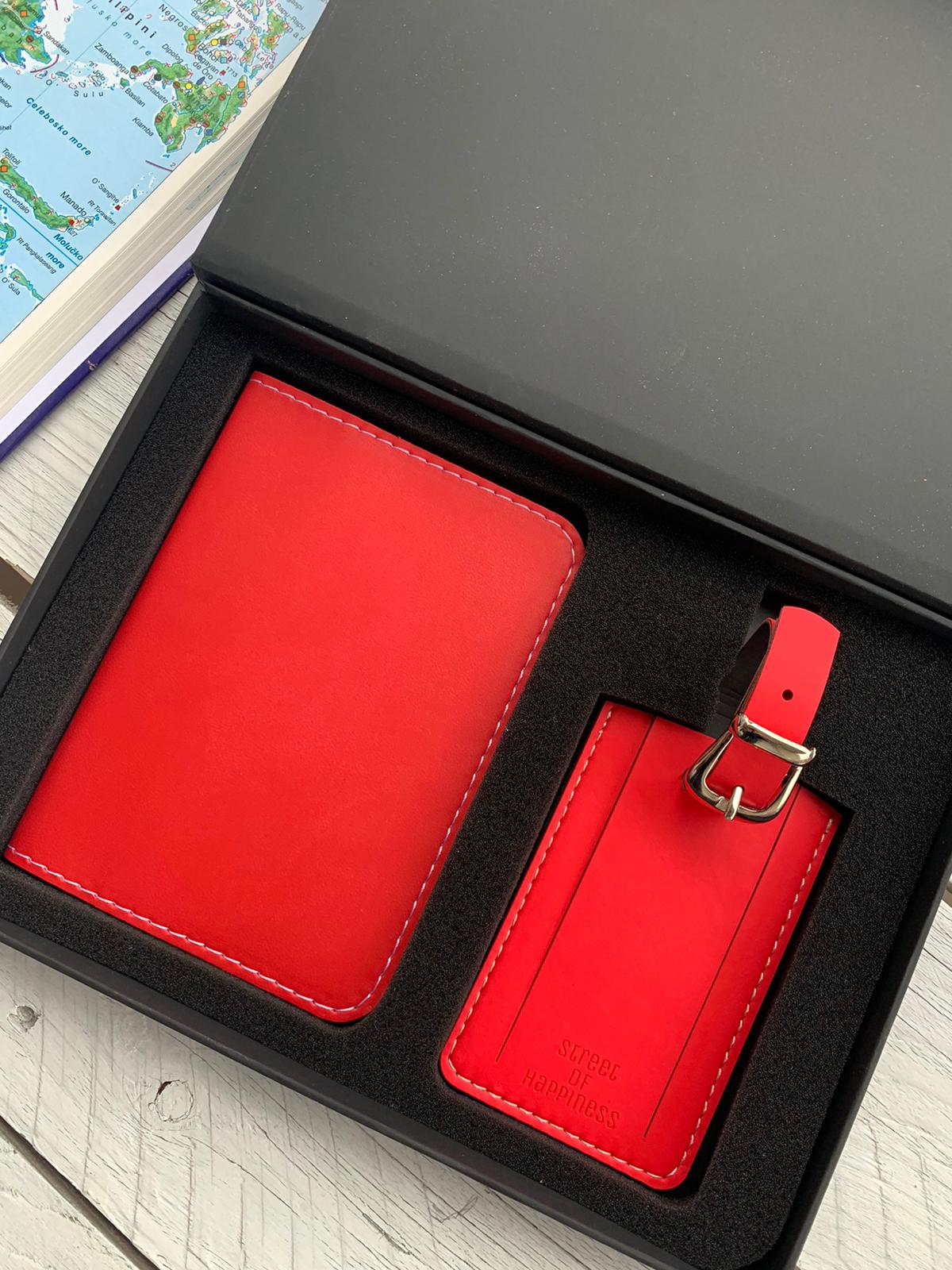 Travel set crvena
